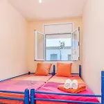 Casa Con Barbacoa , Piscina Con Cascada , 4 Habitaciones, Capacidad Hasta 8-9 Personas * 艾姆布里亚布拉瓦