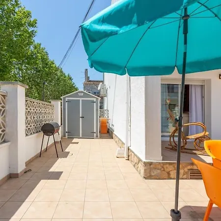 Hébergement de vacances Casa Con Barbacoa, A 5 Minutos Del Centro Y El Mar En Coche, Trabuc
